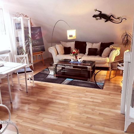 Kuenstler Ferienwohnung 3 Zimmer Kueche Bad Zentrale Lage Wulsbuttel Extérieur photo