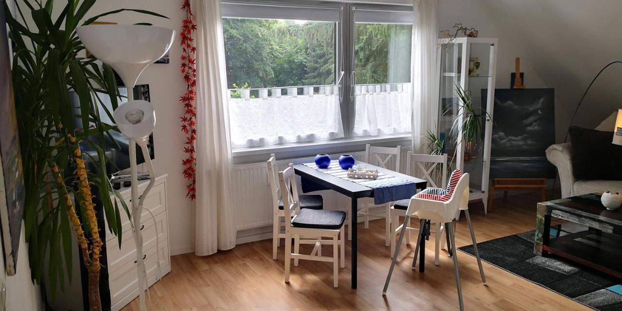 Kuenstler Ferienwohnung 3 Zimmer Kueche Bad Zentrale Lage Wulsbuttel Extérieur photo