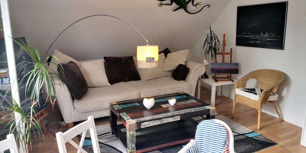 Kuenstler Ferienwohnung 3 Zimmer Kueche Bad Zentrale Lage Wulsbuttel Extérieur photo