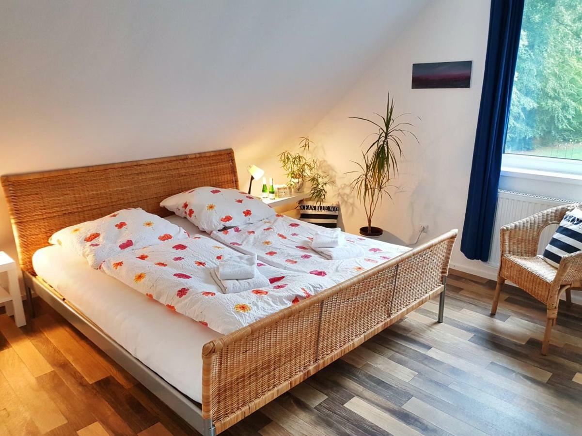 Kuenstler Ferienwohnung 3 Zimmer Kueche Bad Zentrale Lage Wulsbuttel Extérieur photo