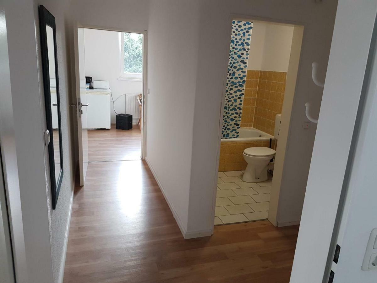Kuenstler Ferienwohnung 3 Zimmer Kueche Bad Zentrale Lage Wulsbuttel Extérieur photo